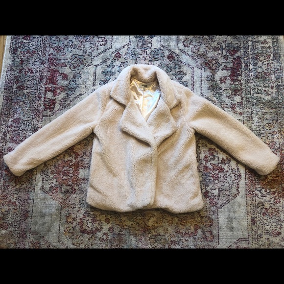 Charlotte Russe Jackets & Blazers - Charlotte Russe Beige Sherpa Jacket Size XL